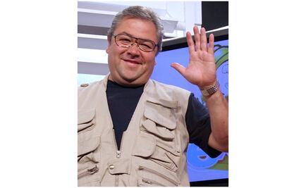 Calladito, Enrique Muñoz fue banquero, reportero y hasta Olga Breeskin se le sentó en las piernas