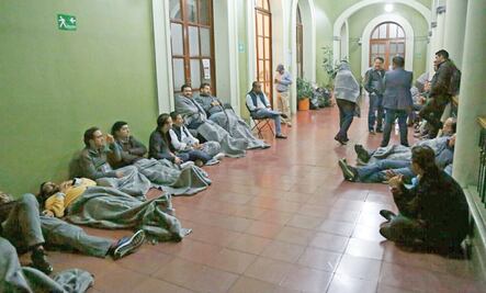 Alcaldes rompen diálogo con gobernador interino