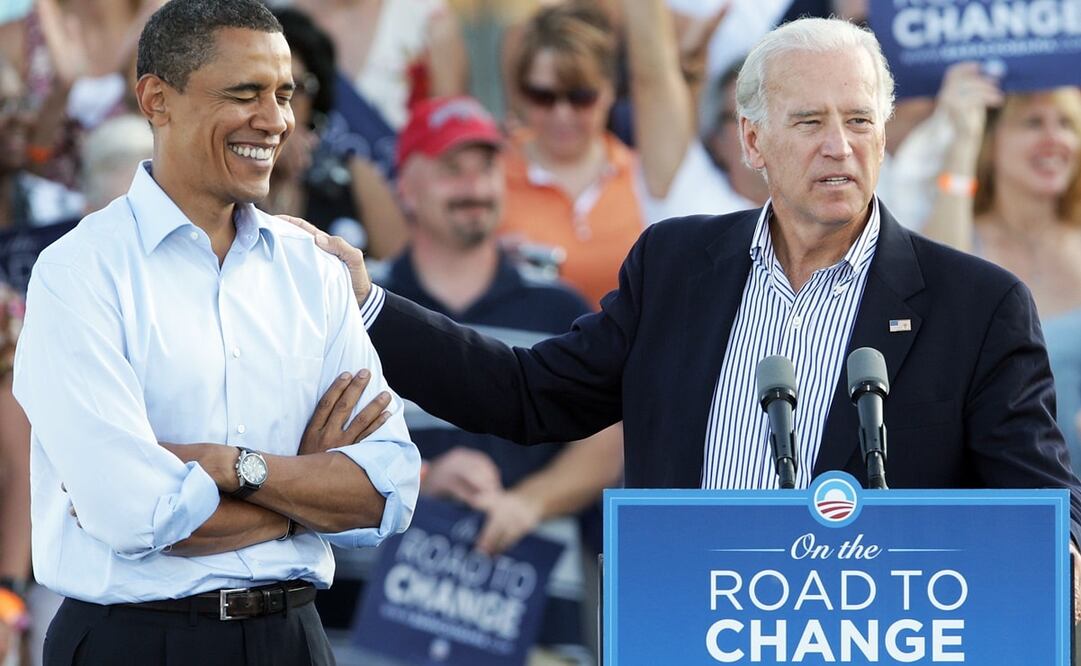 Obama cree que Biden debe reconsiderar el futuro de su candidatura. Foto: Jay LaPrete/AP.