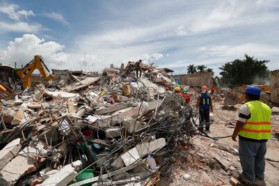 Crean fideicomiso "Fuerza México" en Nafin para recibir donaciones por sismo