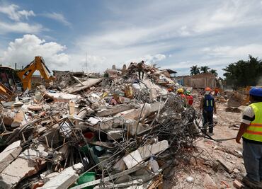 Crean fideicomiso "Fuerza México" en Nafin para recibir donaciones por sismo
