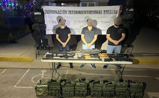 Aseguran arsenal y explosivos en dos fraccionamientos de Culiacán; tres detenidos tras operativos especiales