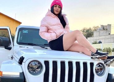 Heredera de la familia millonaria mexicana presume sus autos de lujo