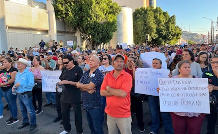 Cientos de personas protestan contra la CFE en Hermosillo, Sonora
