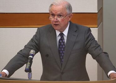 Fiscal de EU limita capacidad de jueces para desestimar casos de deportación