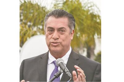 El Bronco queda mal en sus propias mañaneras