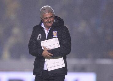 Tigres realiza homenaje a 'Tuca' Ferretti