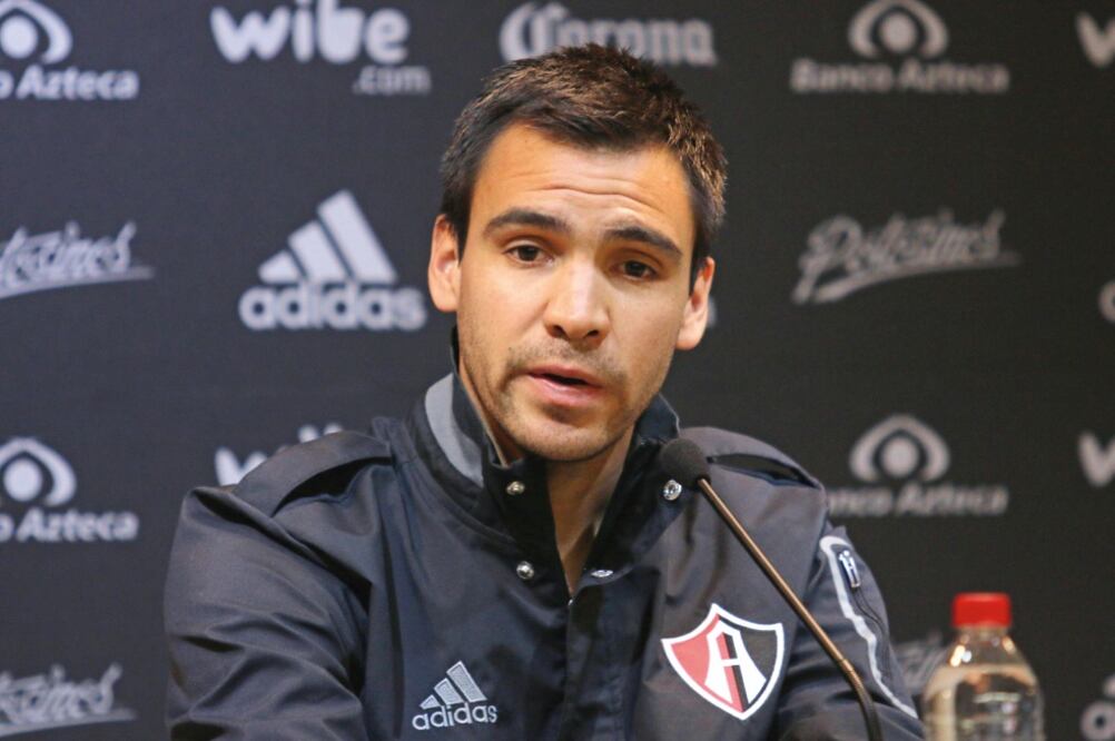 El chileno espera que los Rojinegros mejoren (IMAGO7)