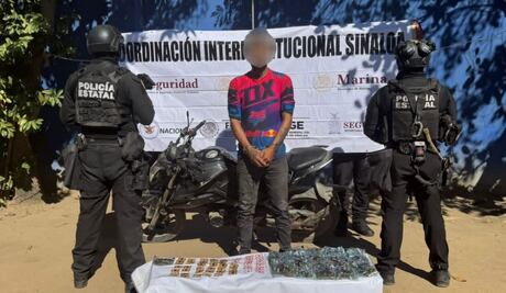 Operativos estatales dejan tres detenidos; aseguran armas, drogas y vehículo robado en Mazatlán y Culiacán