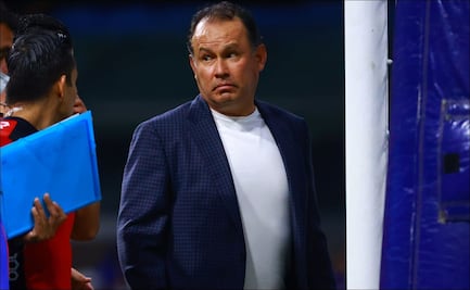 "El lobo ya está aquí y come de todo": Juan Reynoso