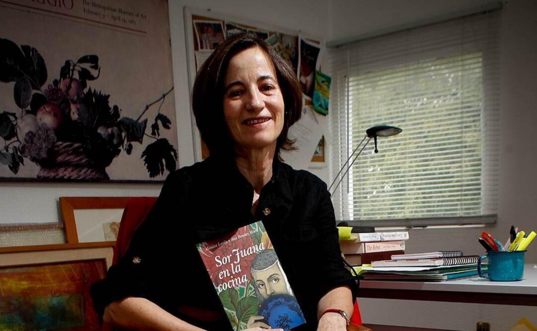 Ese mismo día, en la ciudad fronteriza de Tijuana se presentarán Humberto Félix Berúmen, Mónica Lavín (en la imagen) y Paul McVeigh en el Centro Cultural Tijuana (Cecut). FOTO: Pedro Mera/Archivo EL UNIVERSAL