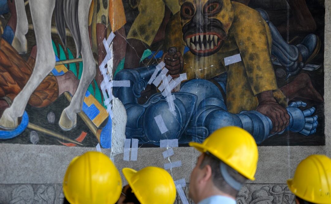Dos meses después del sismo del 19 de septiembre, en el Palacio de Cortés o Museo Regional Cuauhnáhuac todavía hay escenas que retratan lo que el temblor provocó. 