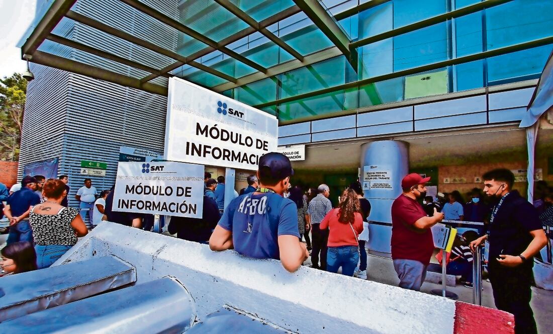 Las oficinas del SAT estarán abiertas de 8:30 a18:00 horas en apoyo para recibir las declaraciones anuales de los contribuyentes. Foto: Archivo