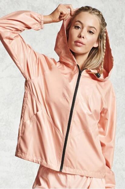 10 prendas indispensables en tu armario para adquirir en temporada de rebajas