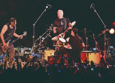 Metallica sacude desde todos los ángulos