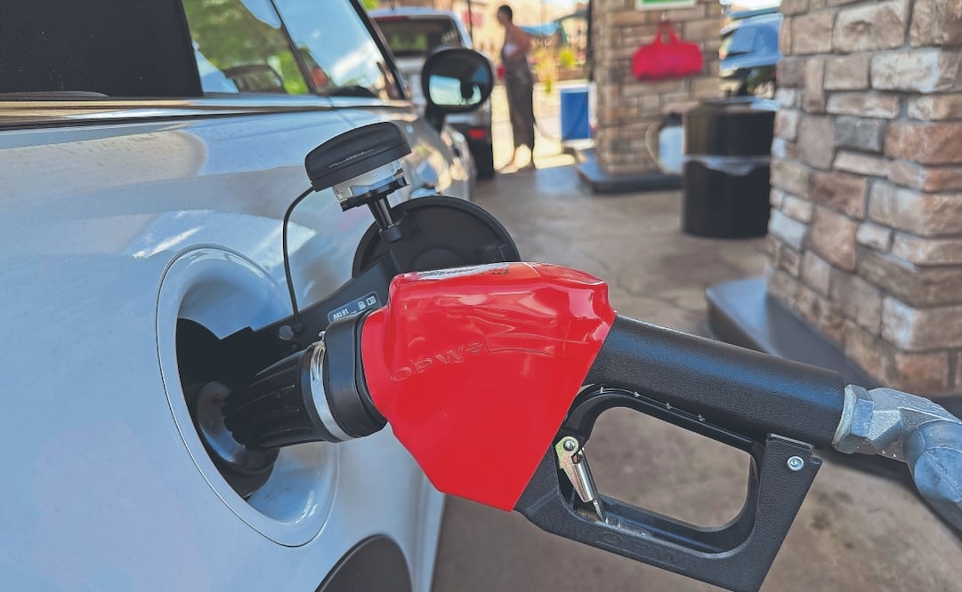 ARCHIVO EL UNIVERSAL
El sindicato petrolero tiene 91 mil 759 agremiados, entre ellos 27 mil 224 mujeres y 64 mil 535 hombres. Archivo El Universal