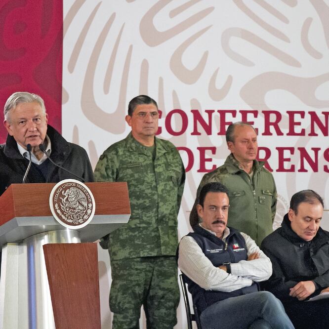 El presidente Andrés Manuel López Obrador dijo que no habrá “punto final” a la investigación del desfalco a Pemex por la compra de 700 carrotanques. BERENICE FREGOSO. EL UNIVERSAL