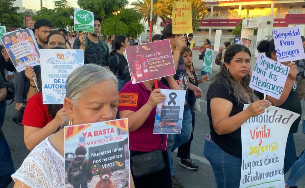Personas piden mayor conciencia sobre protección civil tras los hechos en el Waldo's de Hermosillo (05/10/2025). Foto: Amalia Escobar / EL UNIVERSAL