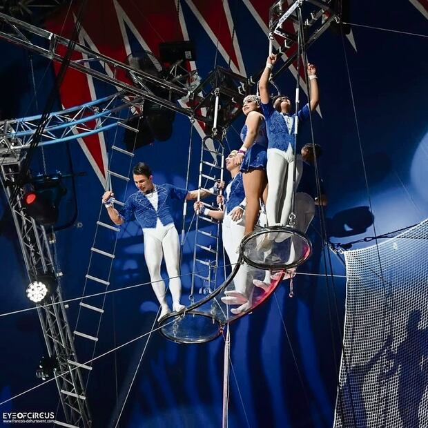 Esta temporada ofrecen diario una función en Los Ángeles. Foto: Circo Caballero