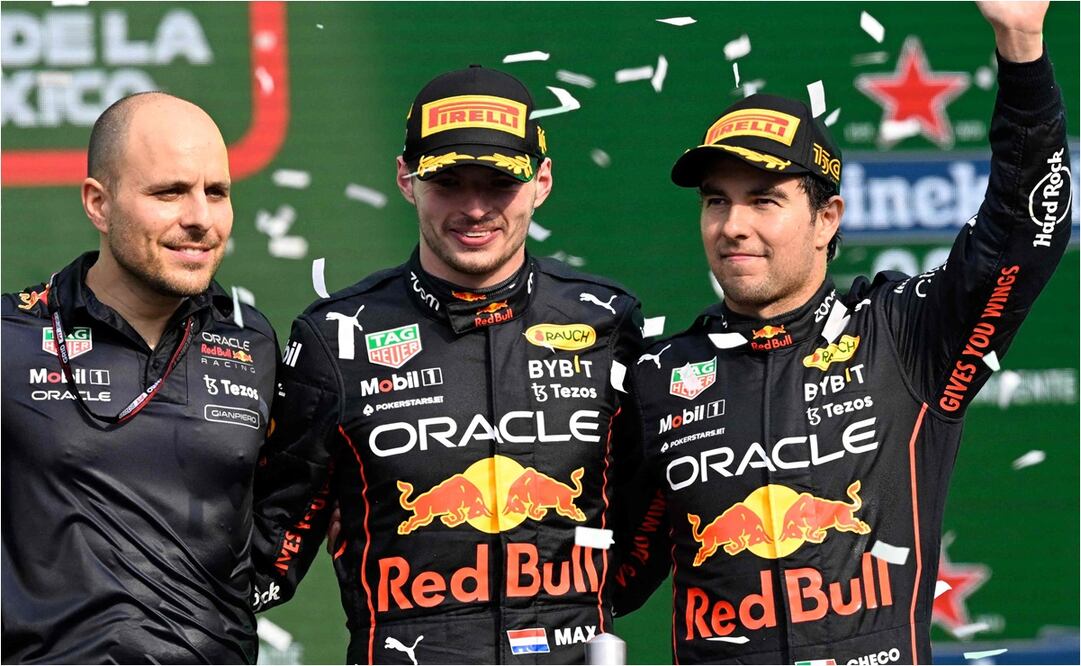 Verstappen y Checo Pérez en el AHR / FOTO: AFP