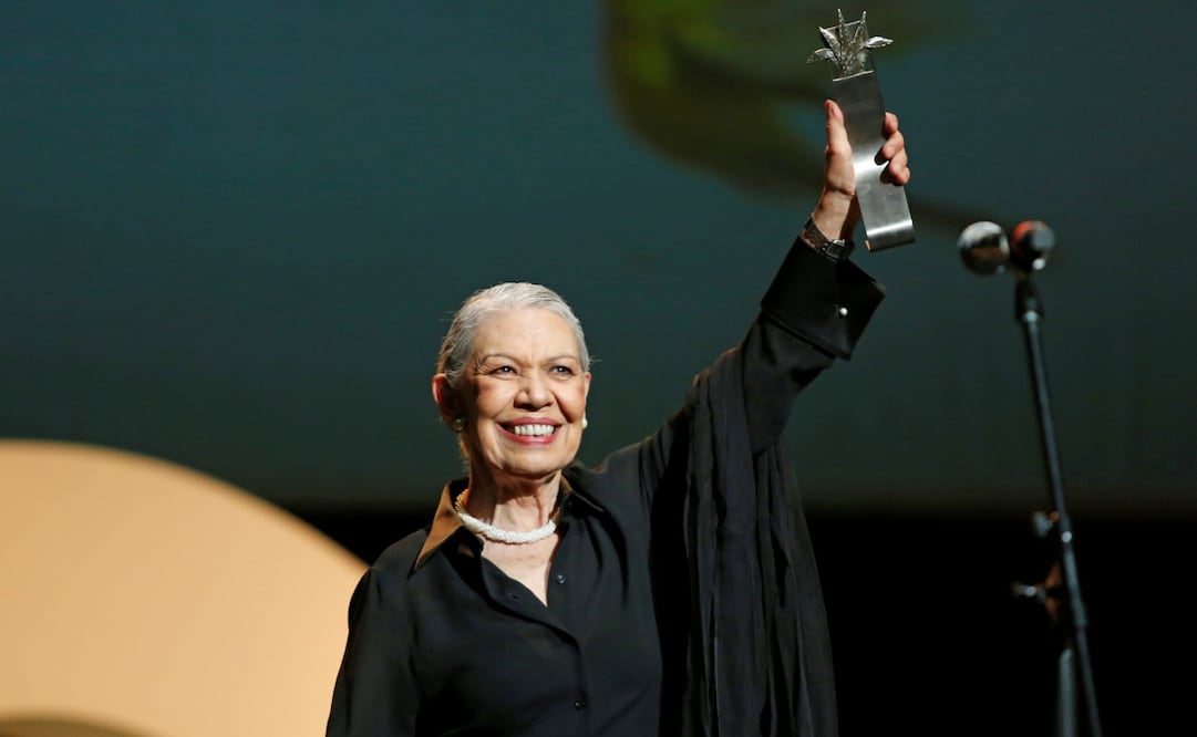 ZAPOPAN, JALISCO. 17 ABRIL2026.- La actriz Mexicana Luisa Huertas recibió el Homenaje a la Trayectoria Cine Mexicano, esto durante la inauguración de la 41 Edición del Festival Internacional de Cine de Guadalajara FICG 41, que se llevó a cabo en las instalaciones del Auditorio Telmex.
Foto: FERNANDO CARRANZA GARCIA / CUARTOSCURO.COM