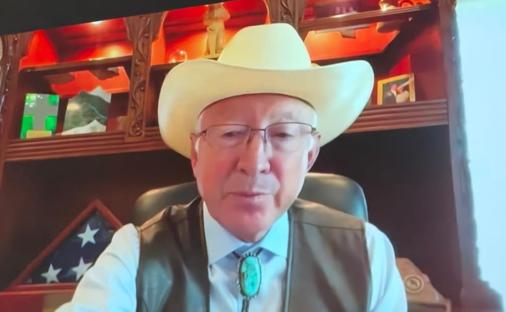 Exembajador de EU en México, Ken Salazar, durante la presentación virtual de su libro en español "Fronteras. Mi lucha por una América Unida" (05/08/2026). Foto: Eduardo Dina / EL UNIVERSAL