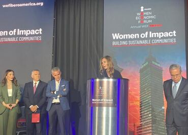 Cuotas de género ayudaron a revertir baja participación femenina en México, coinciden mujeres líderes