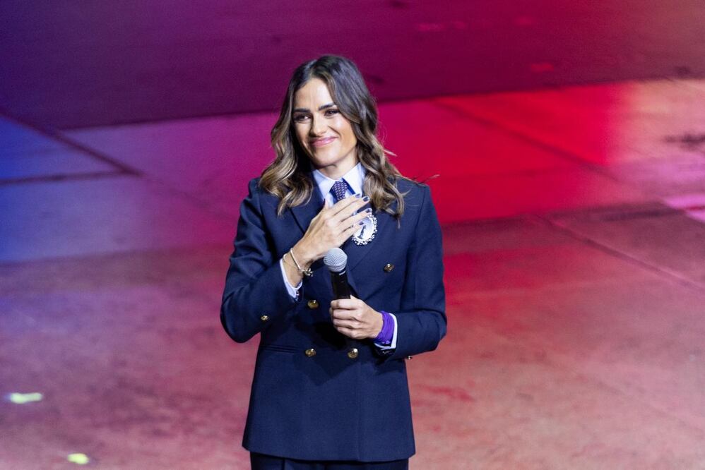 Durante su Primer Informe de Gobierno, la alcaldesa de Cuauhtémoc, Alessandra Rojo de la Vega pidió minuto de silencio por Carlos Manzo y otros alcaldes asesinados. (Foto: Hugo Salvador/ EL UNIVERSAL)