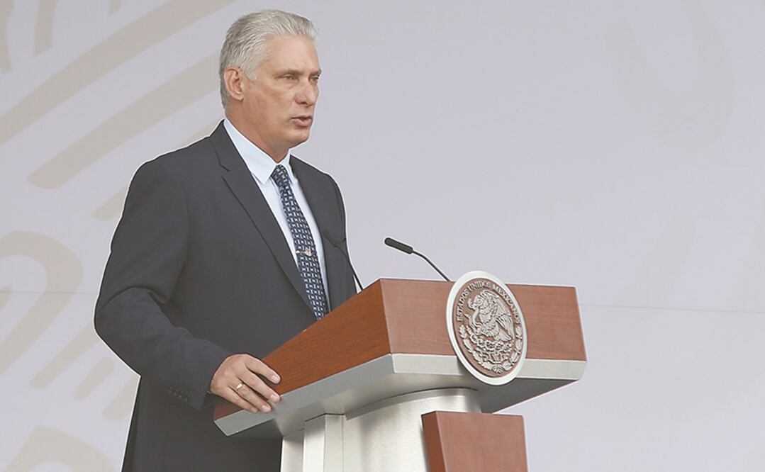 El presidente de Cuba fue invitado de honor en el desfile militar. Foto: CARLOS MEJÍA. EL UNIVERSAL