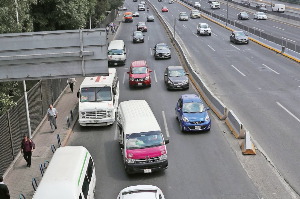 Son tan frecuentes los atracos en esta vialidad, que hay conductores que han sido víctimas de hasta tres asaltos en un mismo día. (Fotos: JUAN CARLOS REYES)