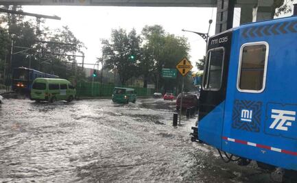 Lluvias provocan severos encharcamientos en Tlalpan; calles y avenidas bajo el agua