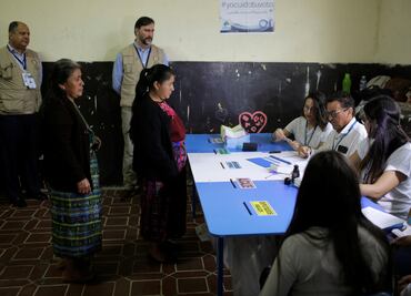 Inician elecciones presidenciales en Guatemala