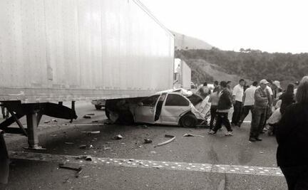 Carambola en la carretera México-Piedras Negras deja dos heridos