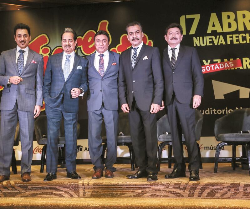 Cuando les ofrecieron el proyecto de homenajear a Vicente Fernández, recuerda Hernán, no lo pensaron dos veces. GERMÁN ESPINOSA. EL UNIVERSAL