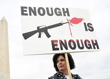 Senadores de EU anuncian acuerdo con ajustes mínimos para endurecer control de armas en el país