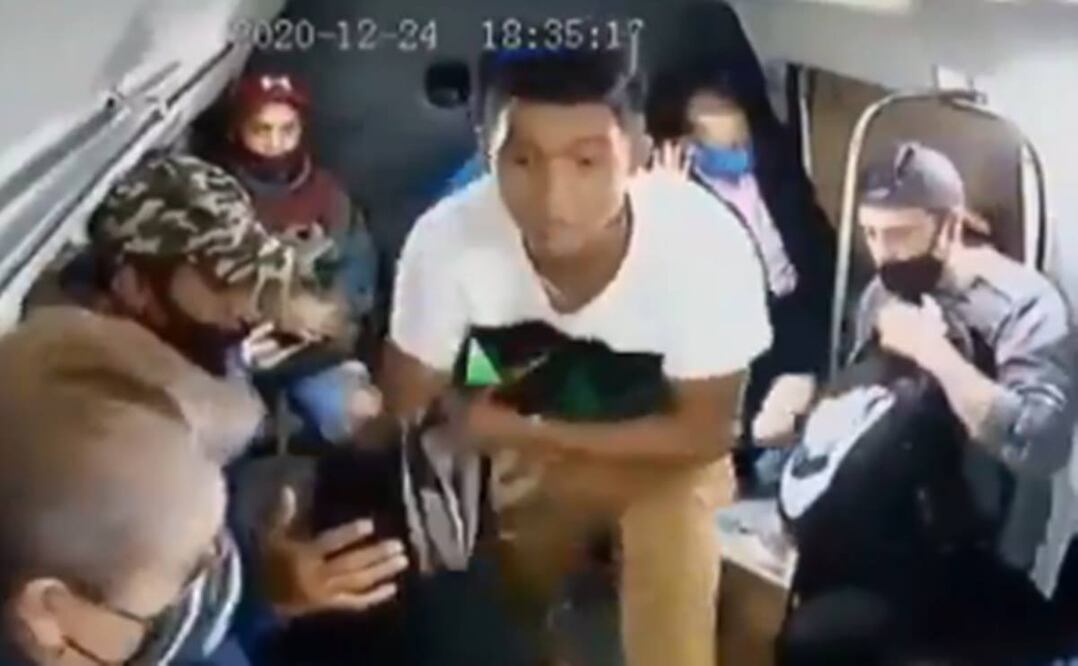 En vísperas de Navidad, ladrones asaltan combi en Ecatepec