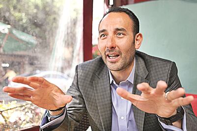 Renovación de transporte no soluciona contaminación: Gil Zuarth