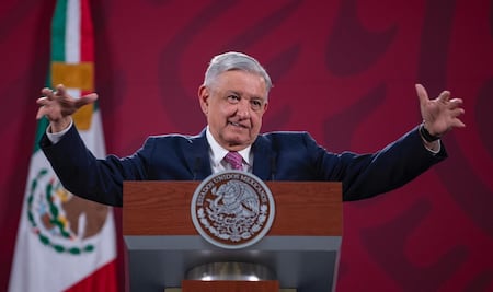 AMLO descarta que por Covid-19 se suspenda ceremonia del Grito de Independencia