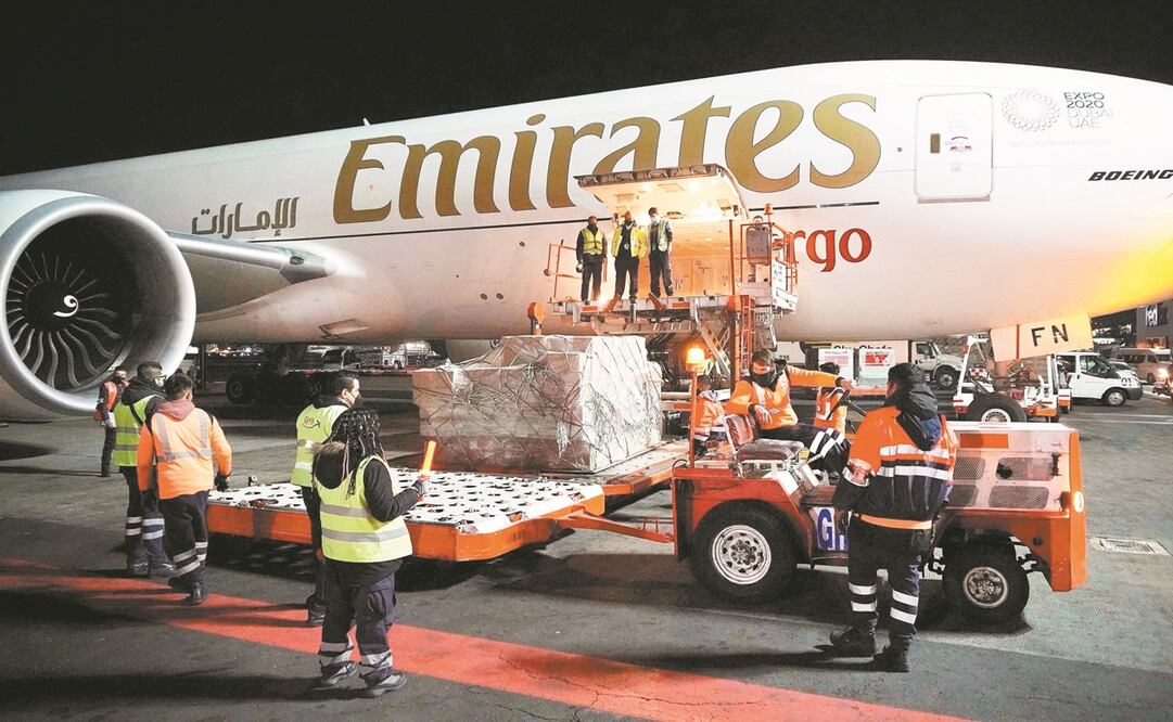 El gobierno de México recibió, de parte de India, 870 mil vacunas de AstraZeneca desarrolladas en ese país. Foto: PRESIDENCIA