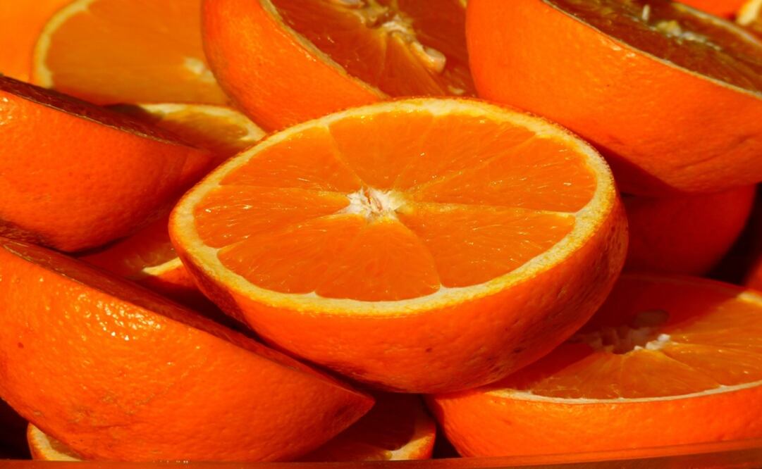 Los cítricos como la naranja ayudan a facilitar el crecimiento del pelo. (Fotos: Cortesía de Pixabay) 