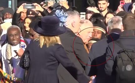 Por segunda vez, lanzan un huevo al rey Carlos III