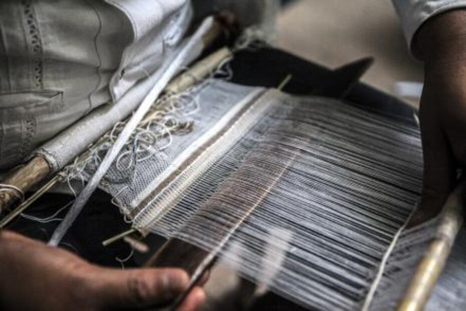 Hombres que destejen prejuicios