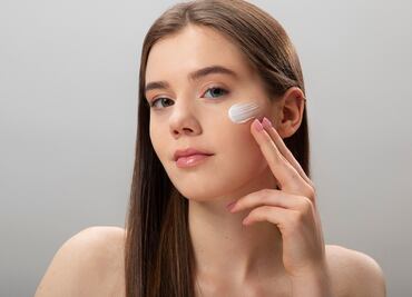 Opciones para reaplicar el protector solar cuando estás maquillada