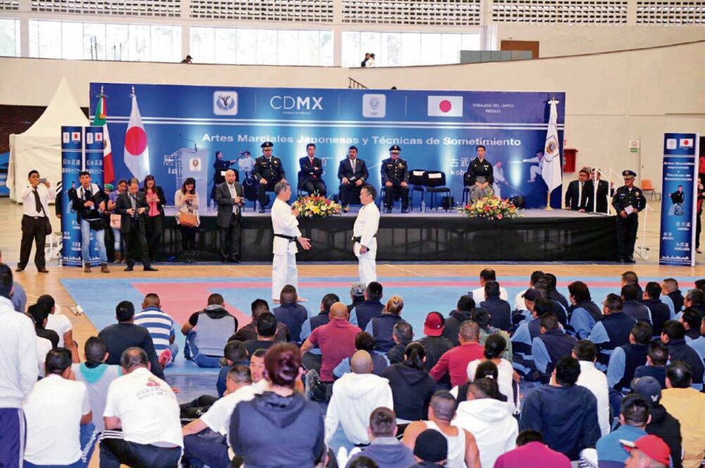Alrededor de 300 uniformados de la SSPDF participaron en el curso Artes Marciales Japonesas y Técnicas de Sometimiento (ESPECIAL)