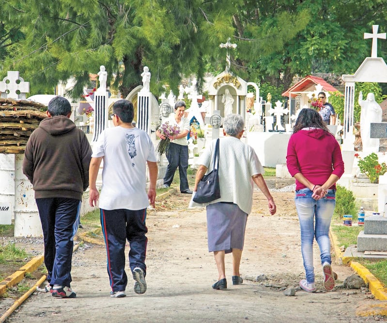 La actividad en los panteones se elevó durante 2020. ARCHIVO EL UNIVERSAL 