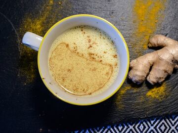Los beneficios de tomar leche dorada