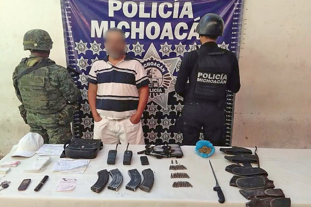 La Secretaría de Seguridad Pública, en coordinación con fuerzas estatales y federales, logró capturar a criminales, a quienes les confiscó varios artefactos. (Especial)