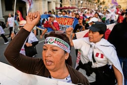 Partido de Sánchez llama a protestar y defender el voto