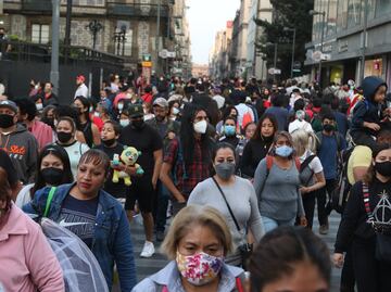 Ómicron "avanza a una velocidad nunca antes vista": advierte la OMS