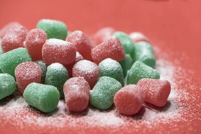 Jóvenes mexicanos crean gomitas para combatir el estrés